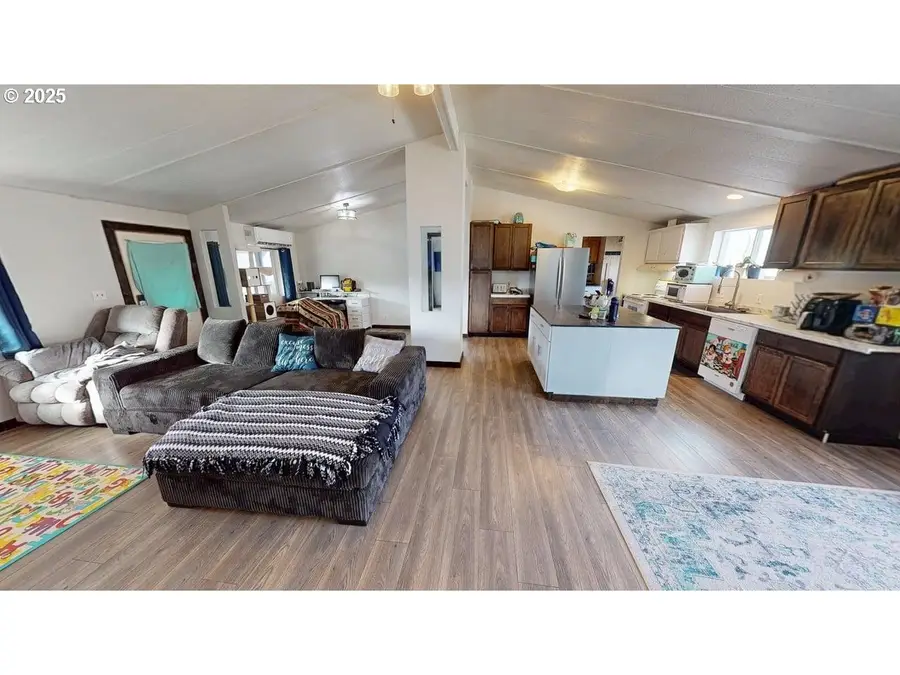 94120 Strahan St #3, Gold Beach, OR 97444 - Image #3