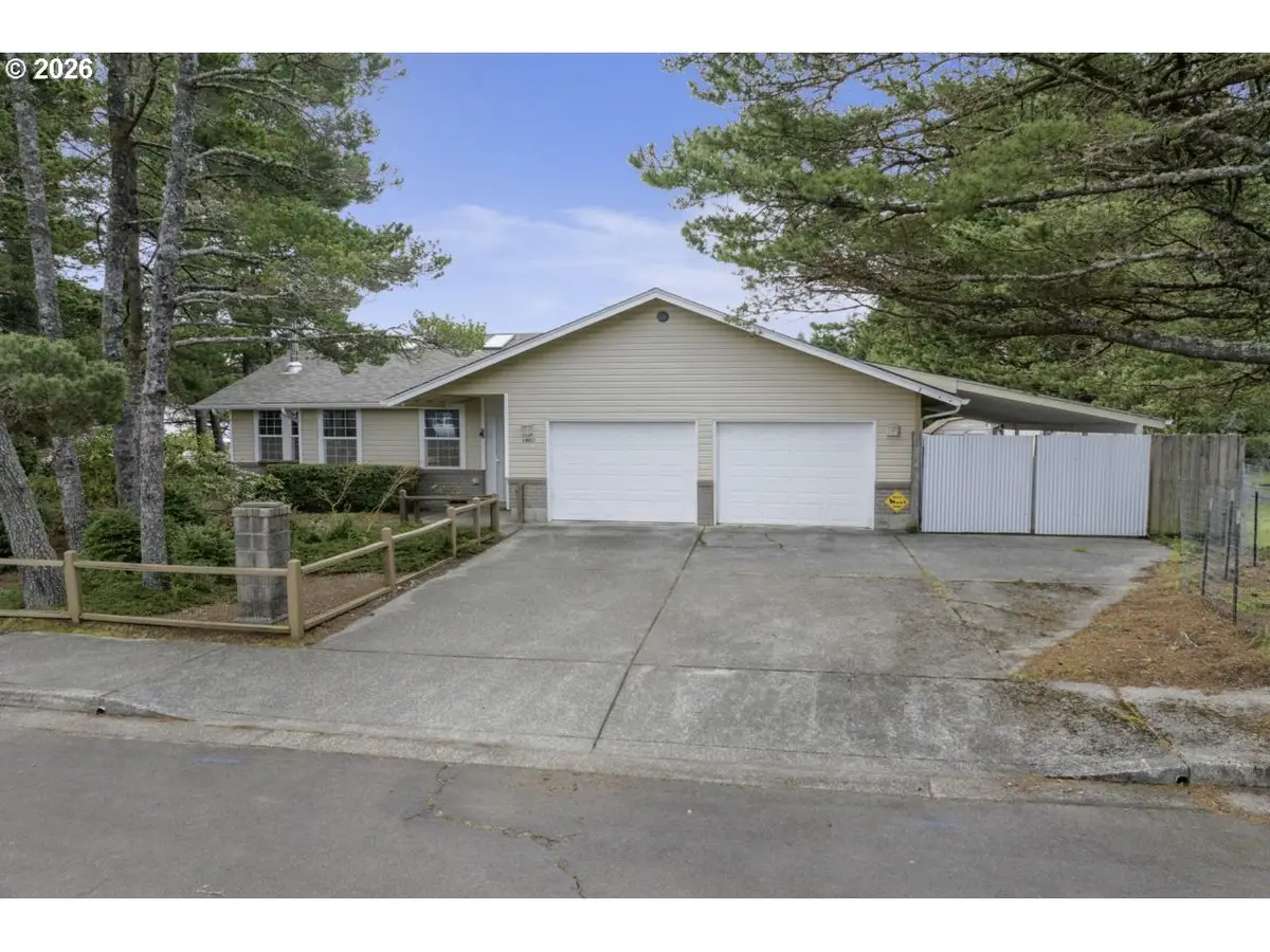 1960 40th St, Florence, OR 97439 - #1