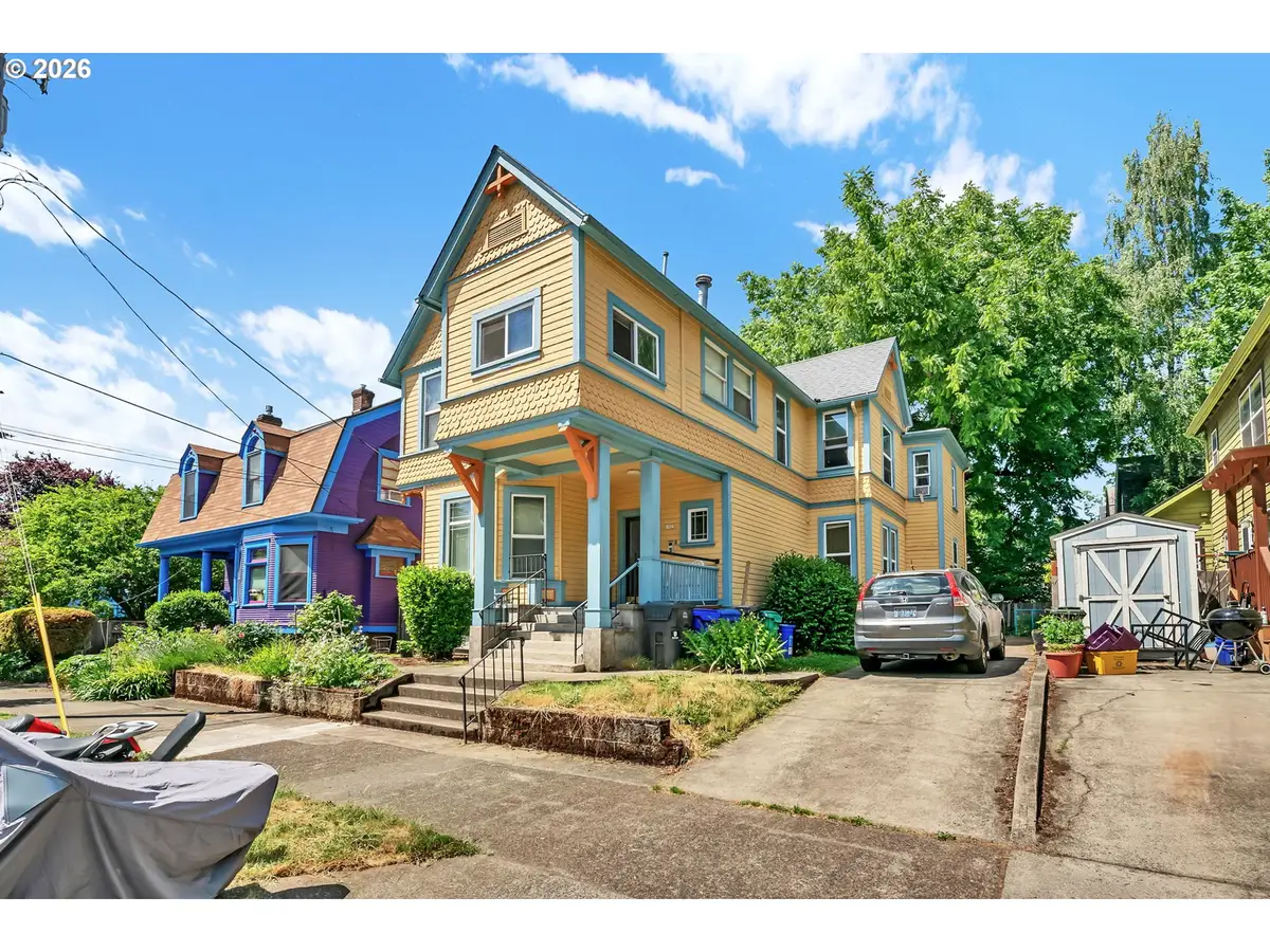 1925 SE Alder St, Portland, OR 97214 - #1