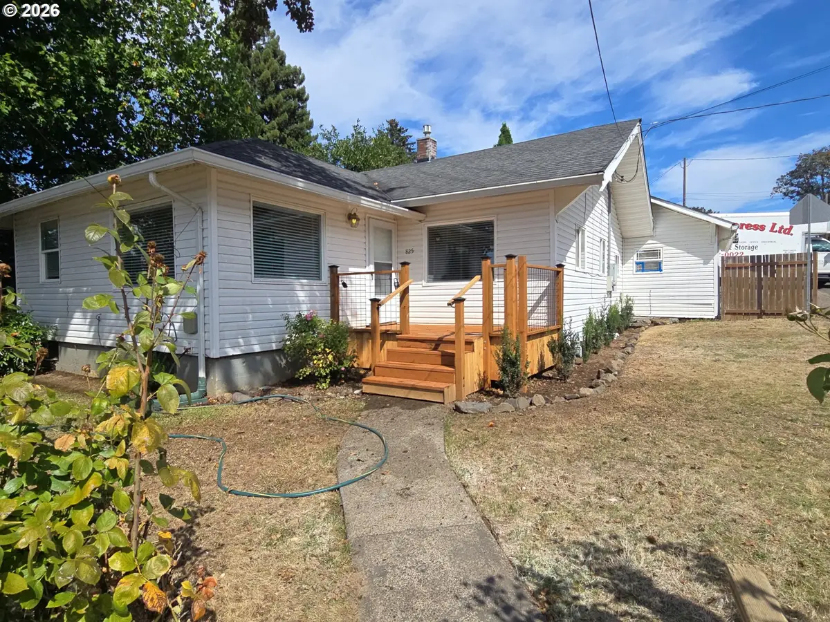 825 Yale Ave, Gladstone, OR 97027 - #1