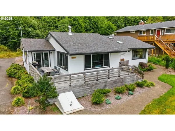 202 S Quadrant St, RockawayBeach, OR 97136