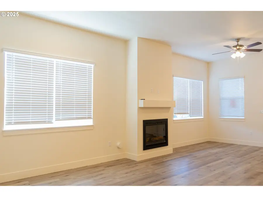 325 S Idaho, Portland, OR 97239 - #2