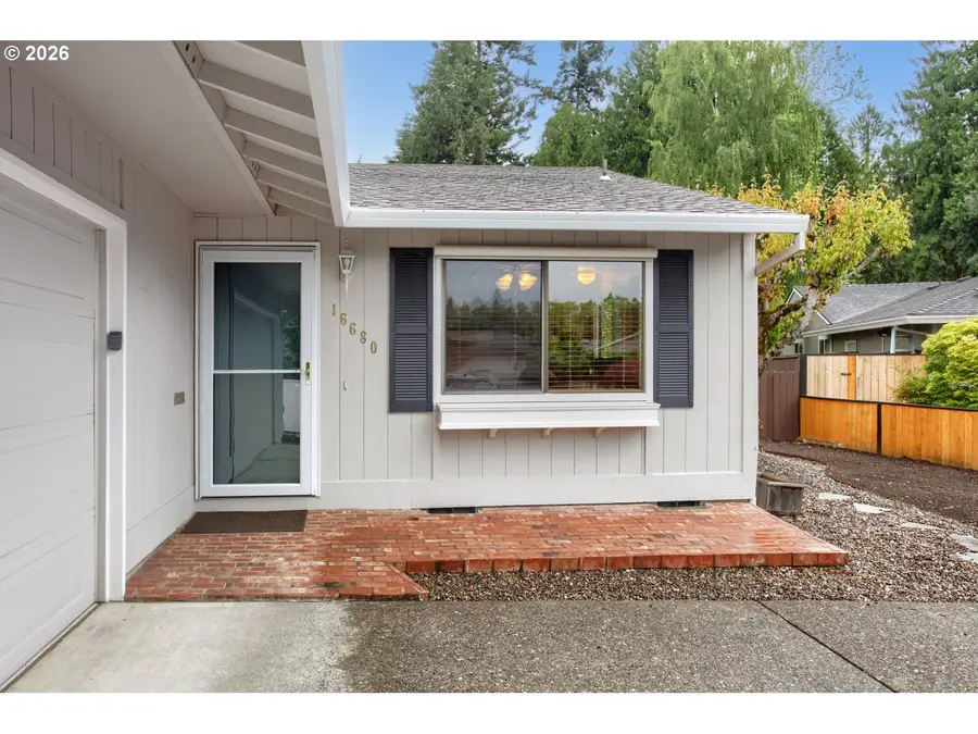 16680 SW Queen Anne Ave, King City, OR 97224 - #3