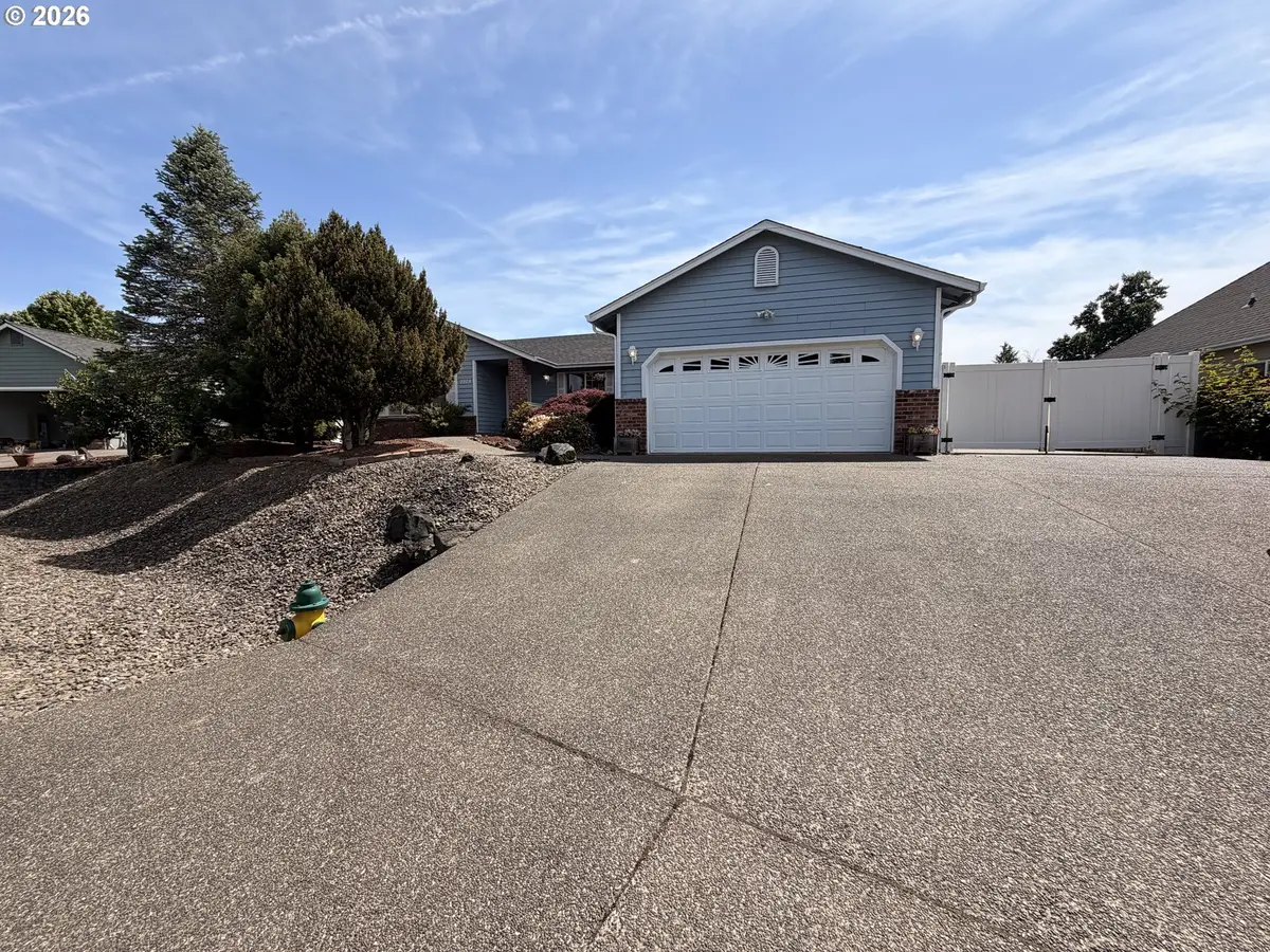 2273 Eagle Loop, Sutherlin, OR 97479 - #1