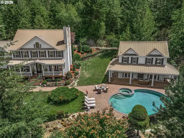27410 E Salmon River Rd, Welches, OR 97067