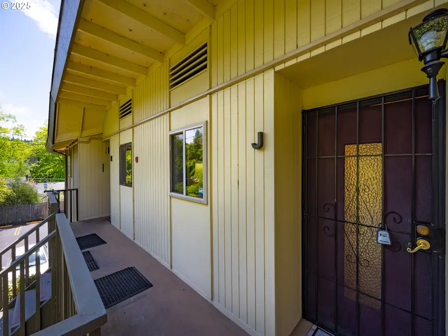 4059 Donald St #J, Eugene, OR 97405 - Image #2