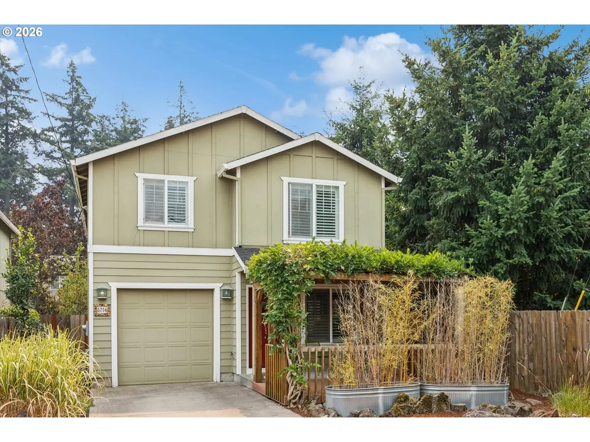5704 SE Lexington St, Portland, OR 97206 - #1