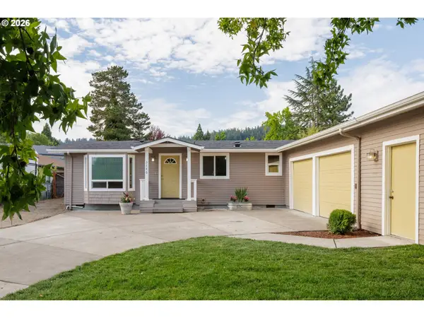3786 Kevington Ave, Eugene, OR 97405