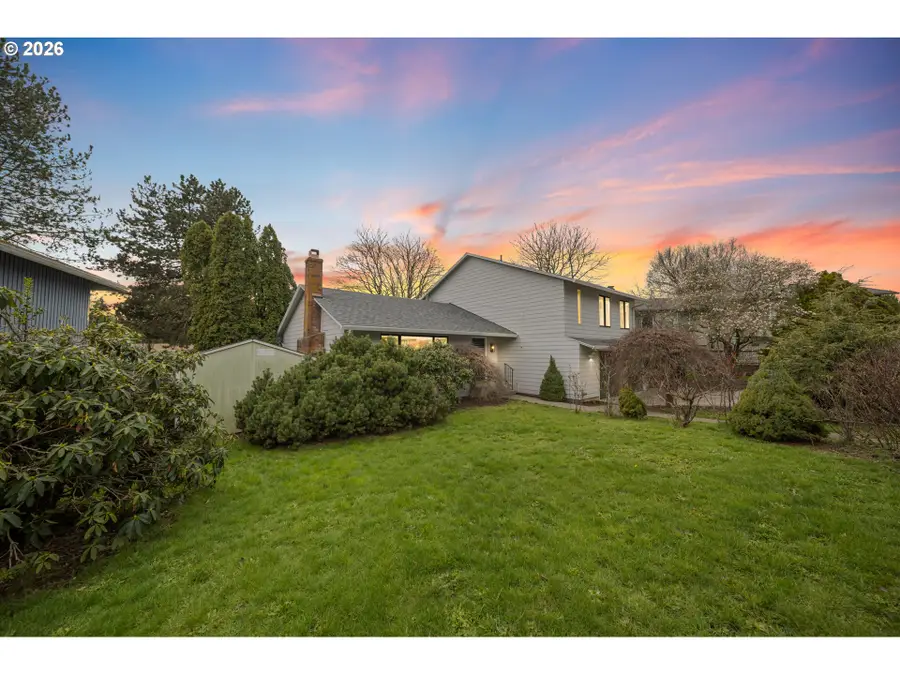 195 NW Phyllis Ct, Gresham, OR 97030 - #2