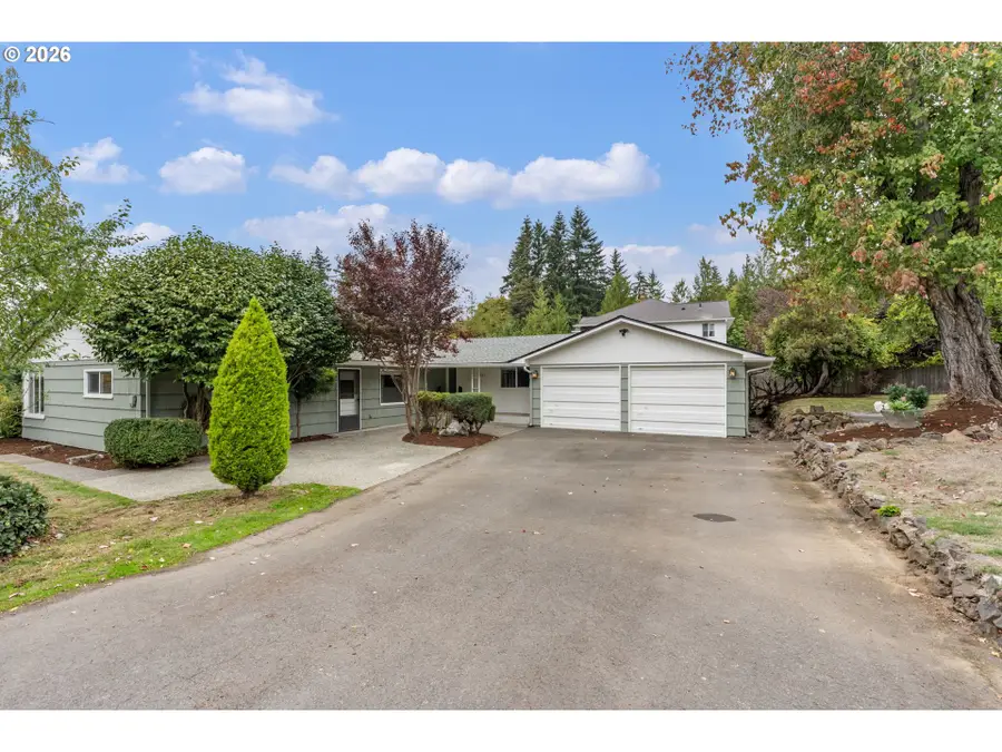 2921 Ammons Dr, Longview, WA 98632 - #3