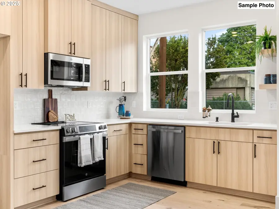 7381 N Mobile Ave, Portland, OR 97217 - Image #3