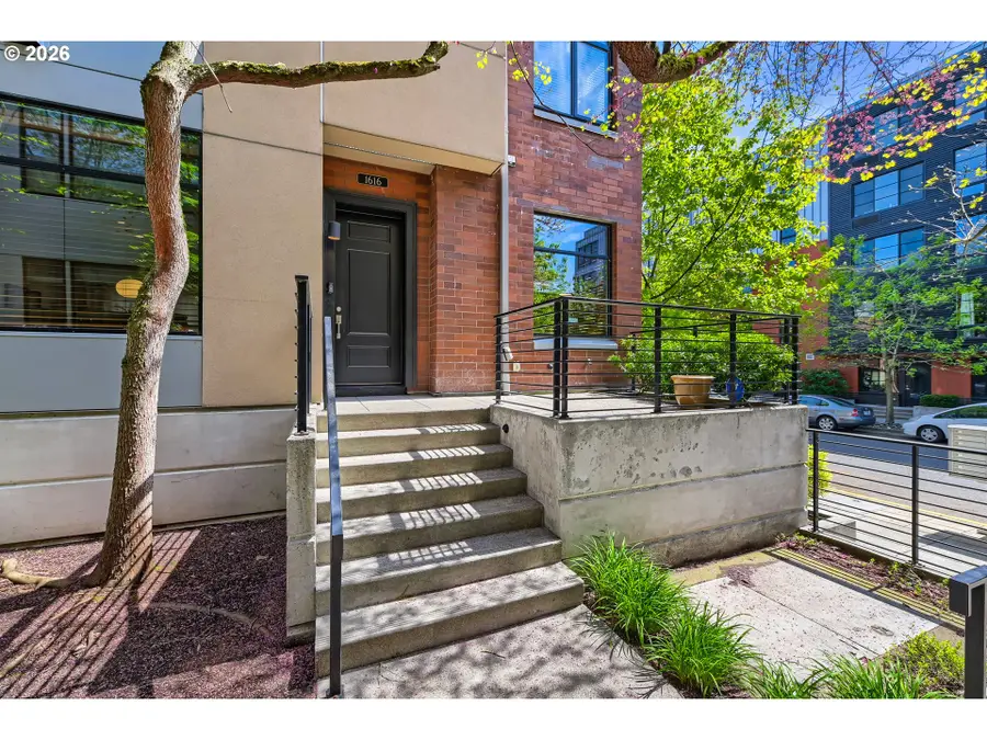 1616 NW Riverscape St, Portland, OR 97209 - #2