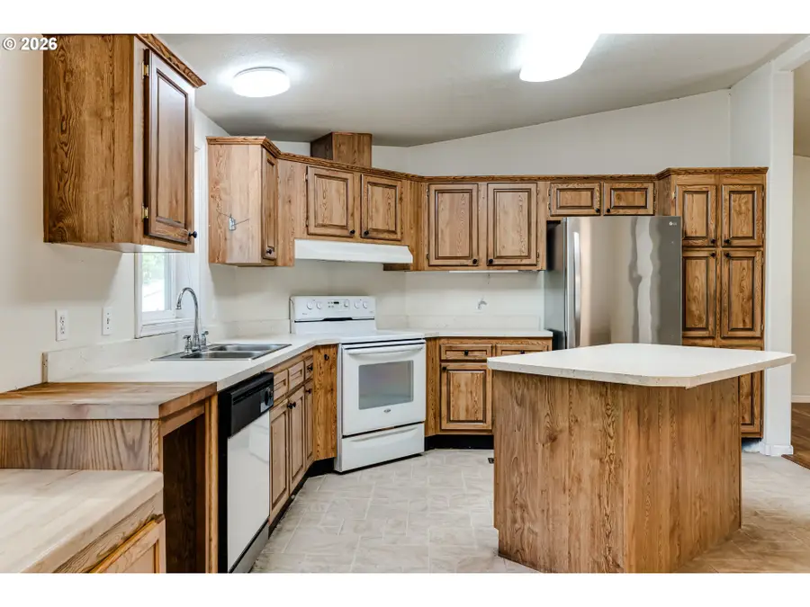 80618 Lost Creek Rd, Dexter, OR 97431 - #3