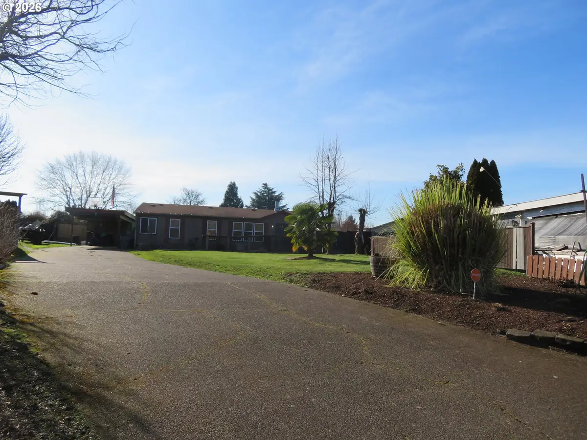 1674 SW Richard Ct, McMinnville, OR 97128 - Image #1