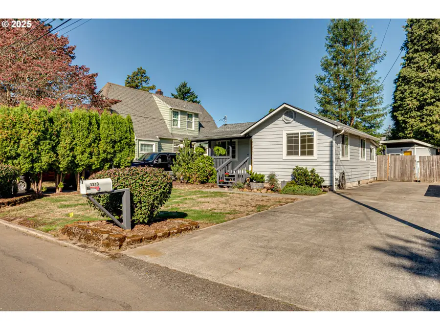1213 D St, Washougal, WA 98671 - Image #3
