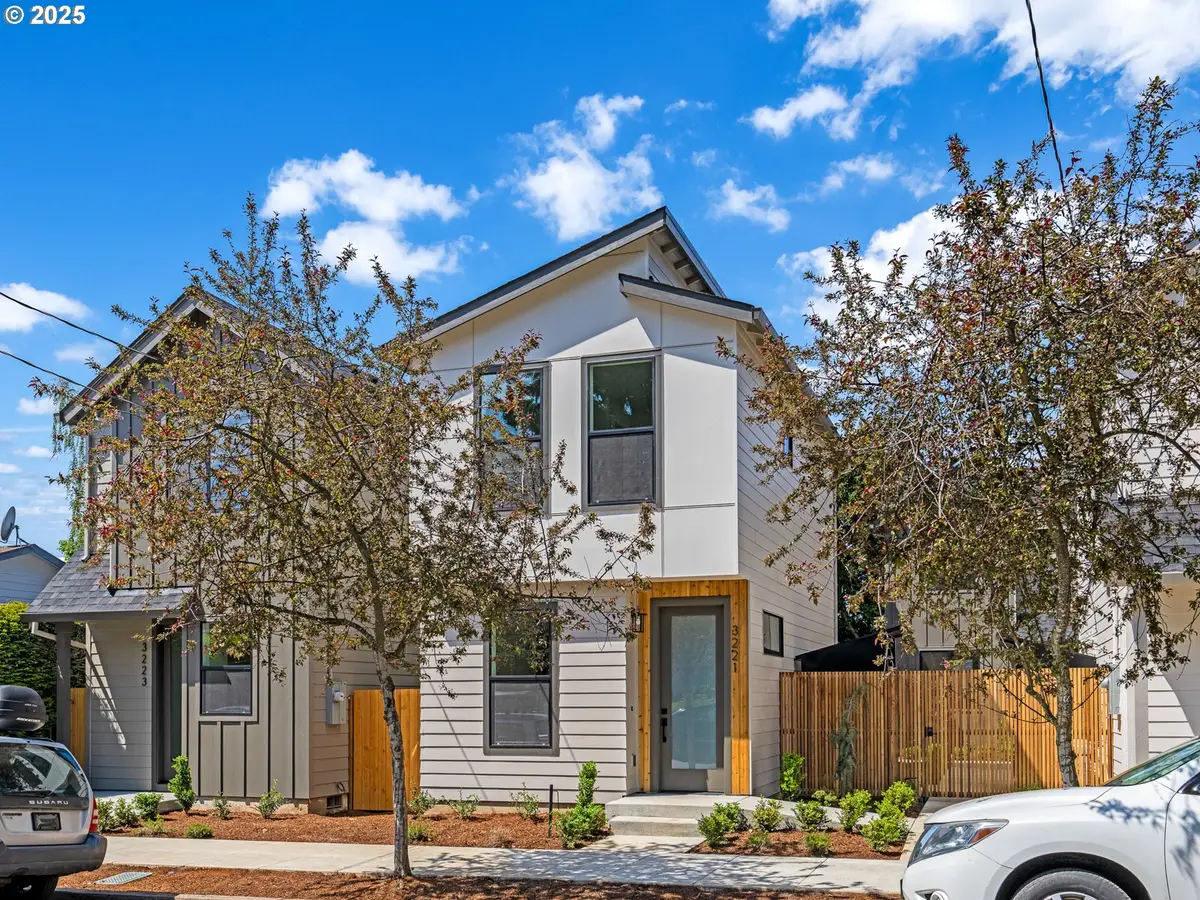 3221 SE 28th Ave #2, Portland, OR 97202 - Image #1