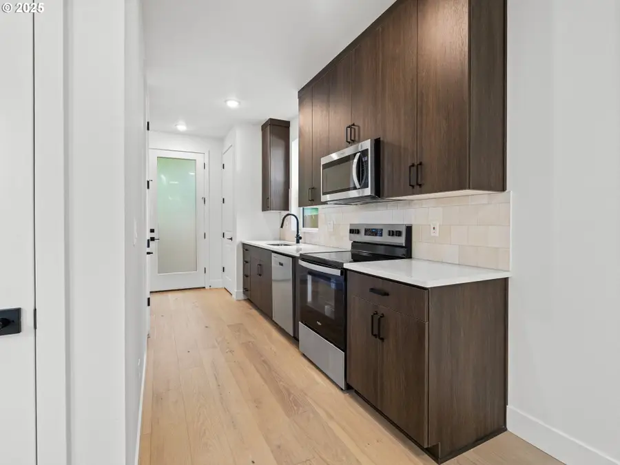 3221 SE 28th Ave #2, Portland, OR 97202 - Image #3