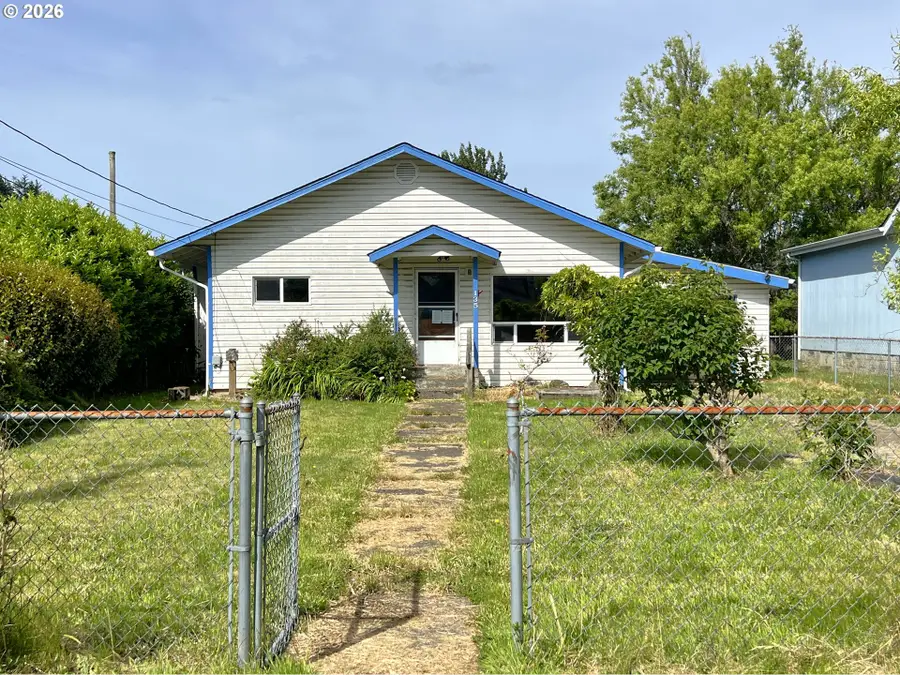 135 S 11th St, Lakeside, OR 97449 - #3