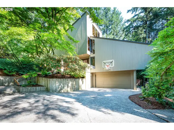 1858 Fircrest Dr, Eugene, OR 97403