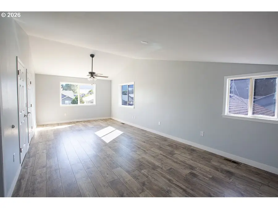 2309 M Ct, La Grande, OR 97850 - #3