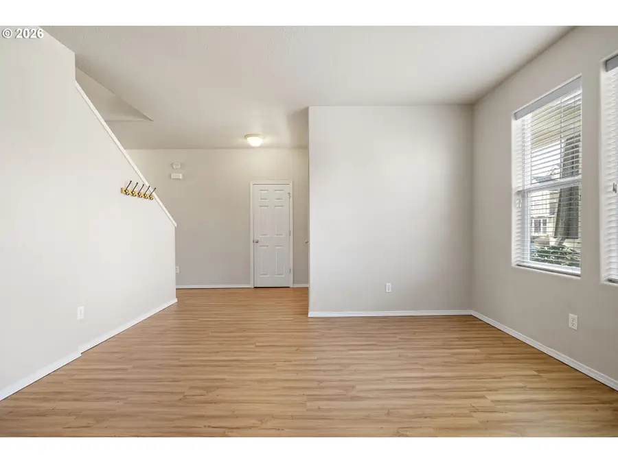 1159 Throne Dr, Eugene, OR 97402 - #3