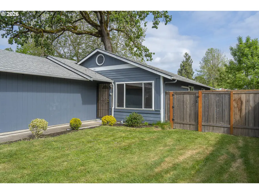 209 E North St, Newberg, OR 97132 - #2