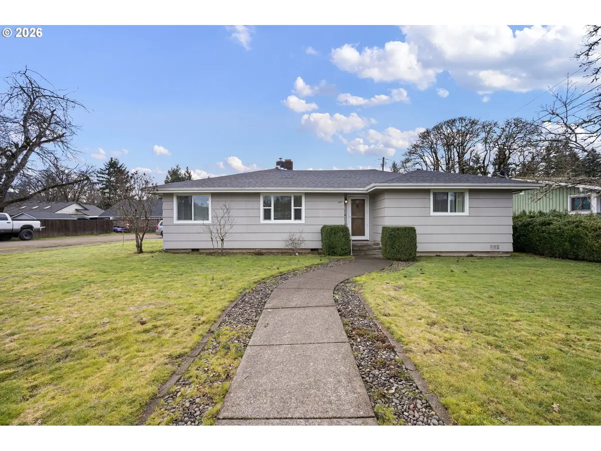 1409 Clark Ave, Cottage Grove, OR 97424 - Image #1