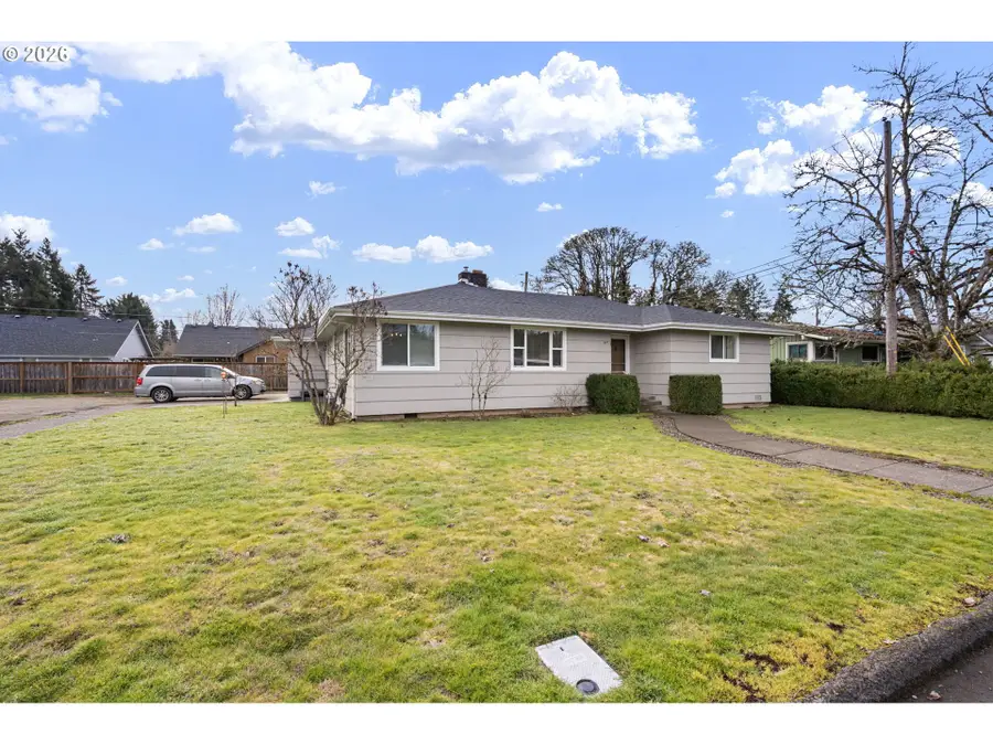 1409 Clark Ave, Cottage Grove, OR 97424 - Image #2