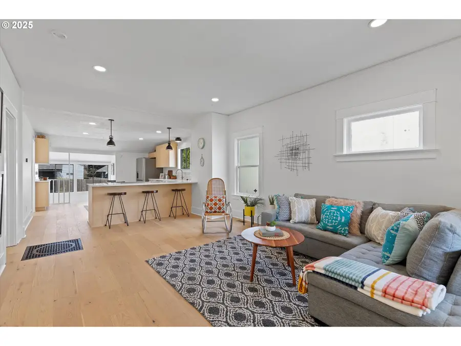 4727 NE 33rd Ave, Portland, OR 97211 - Image #3