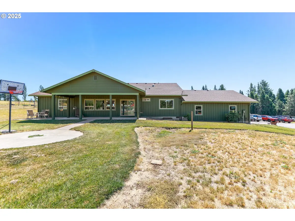 31708 NE Wand Rd, Troutdale, OR 97060 - Image #1