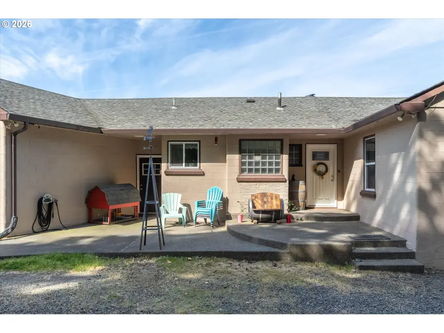201 Carroll Rd, Kelso, WA 98626 - #3