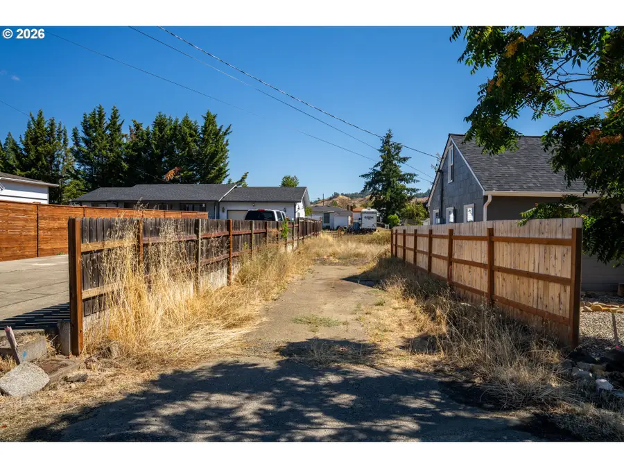 0 NE Flagg St, Roseburg, OR 97470 - #2