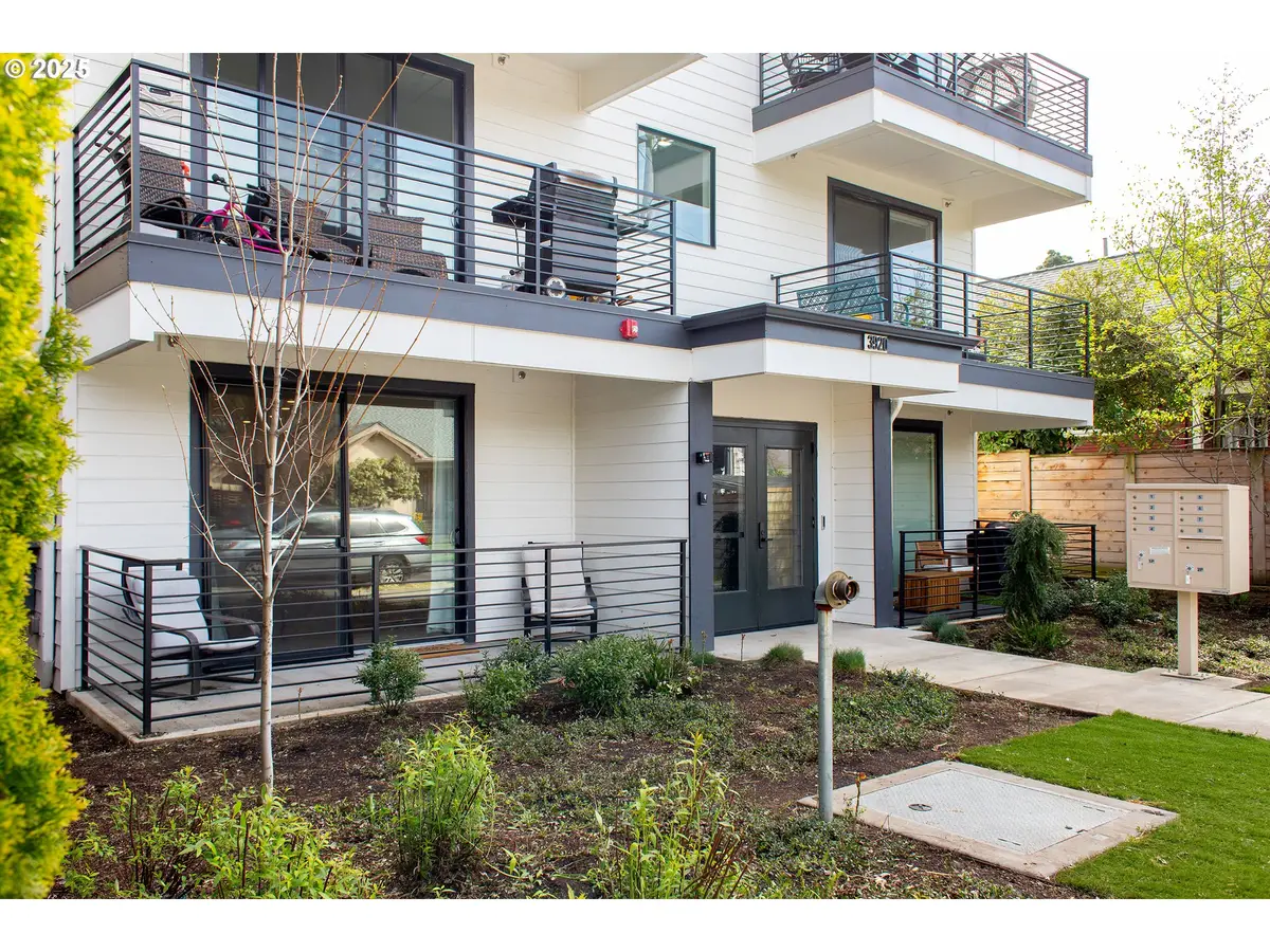 3920 N Montana Ave, Portland, OR 97227 - Image #1