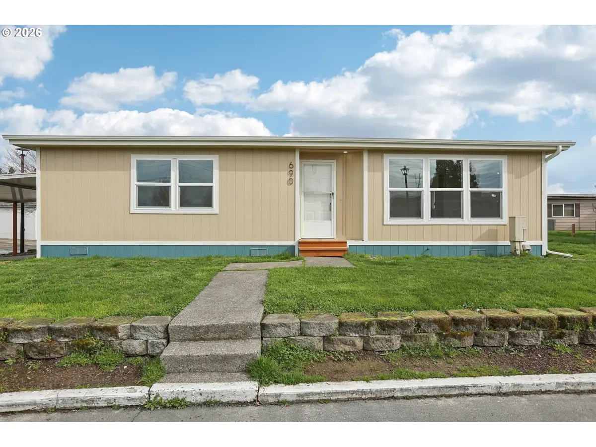 690 SW Liberty Bell Dr, Beaverton, OR 97006 - #1