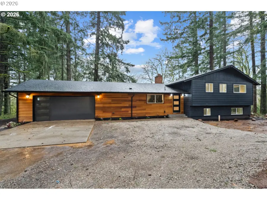 22420 S Parrot Creek Rd, Oregon City, OR 97045 - #2