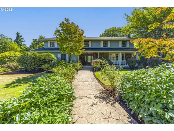 425 Stonegate St, Eugene, OR 97401