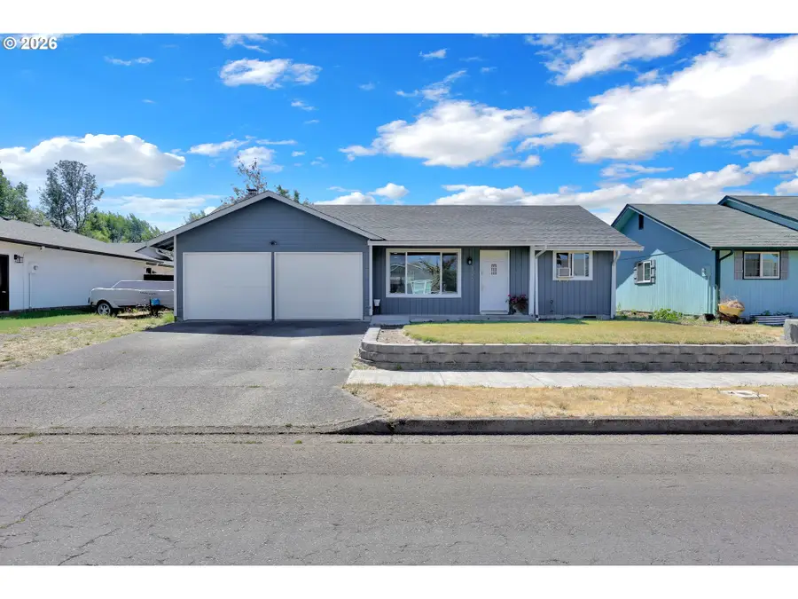 326 38th Pl, Springfield, OR 97478 - #2
