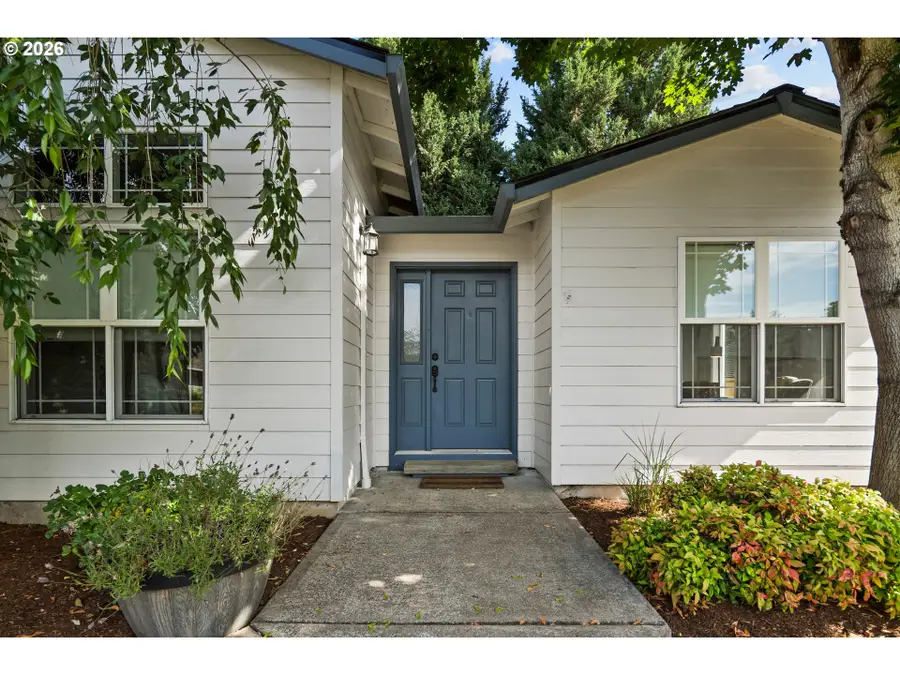 141 NW Cody Ct, Hillsboro, OR 97124 - #2