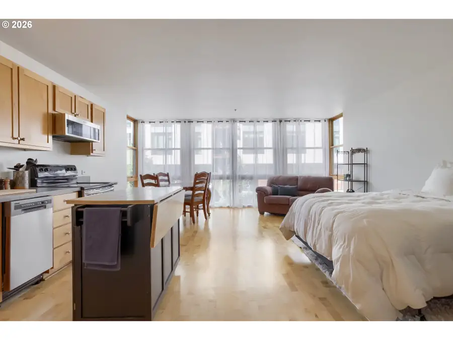 1134 SW Jefferson St #204, Portland, OR 97201 - #2
