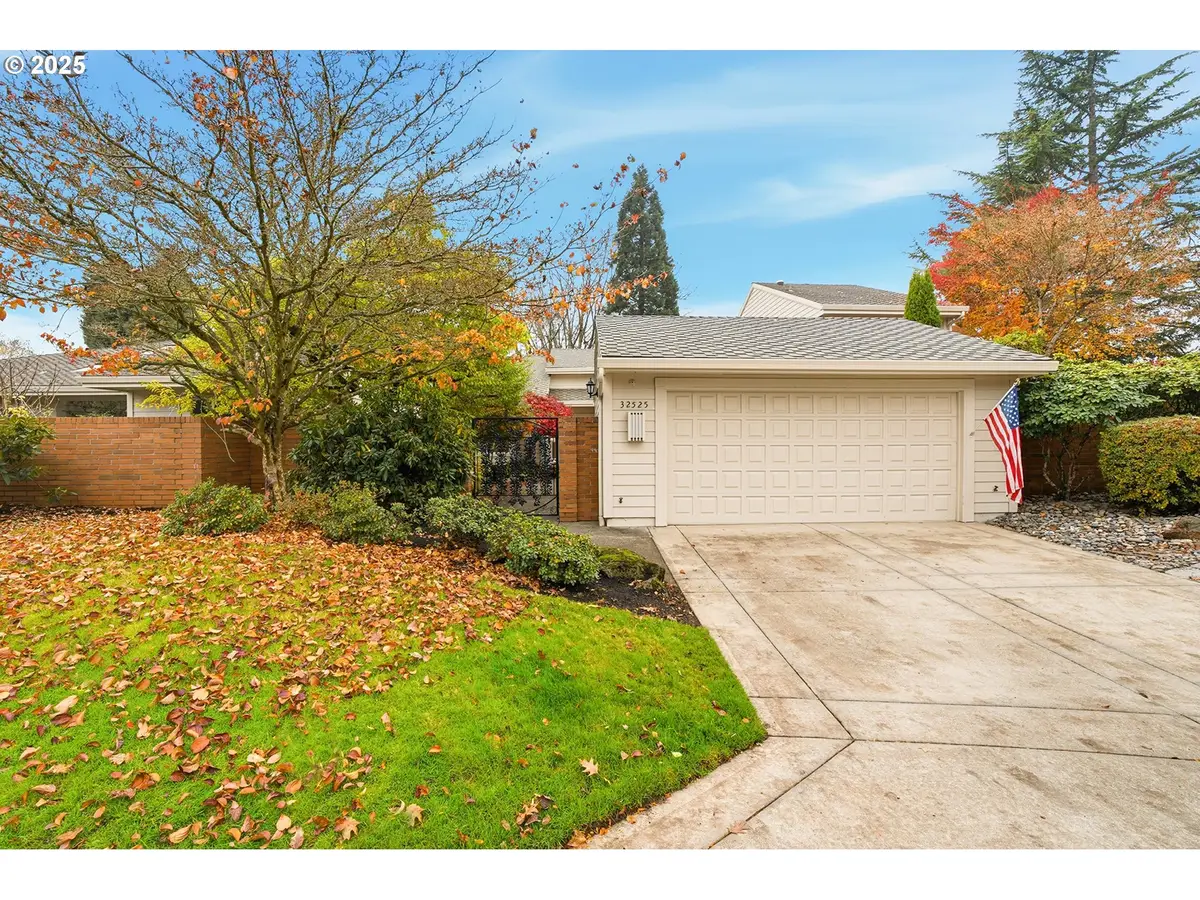 32525 SW Arbor Lake Dr, Wilsonville, OR 97070 - Image #1