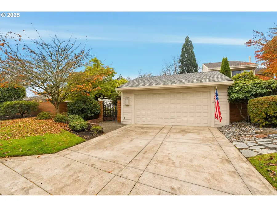 32525 SW Arbor Lake Dr, Wilsonville, OR 97070 - Image #2