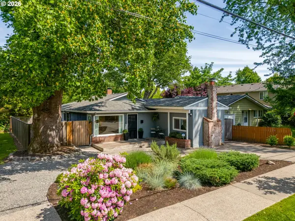 1304 SE 84th Ave, Portland, OR 97216