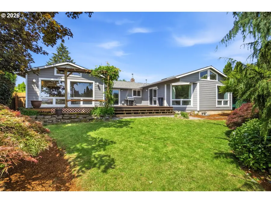 730 SE Barnes Ave, Gresham, OR 97080 - #3