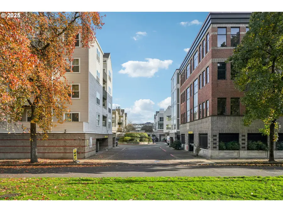 1616 S Harbor Way #402, Portland, OR 97201 - Image #2