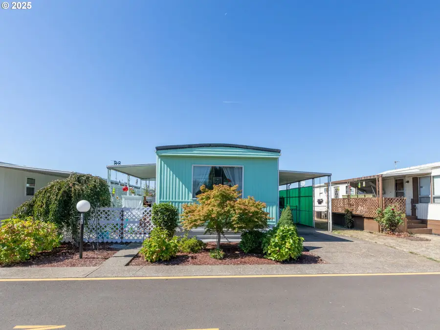 2902 E 2nd St #106, Newberg, OR 97132 - Image #2