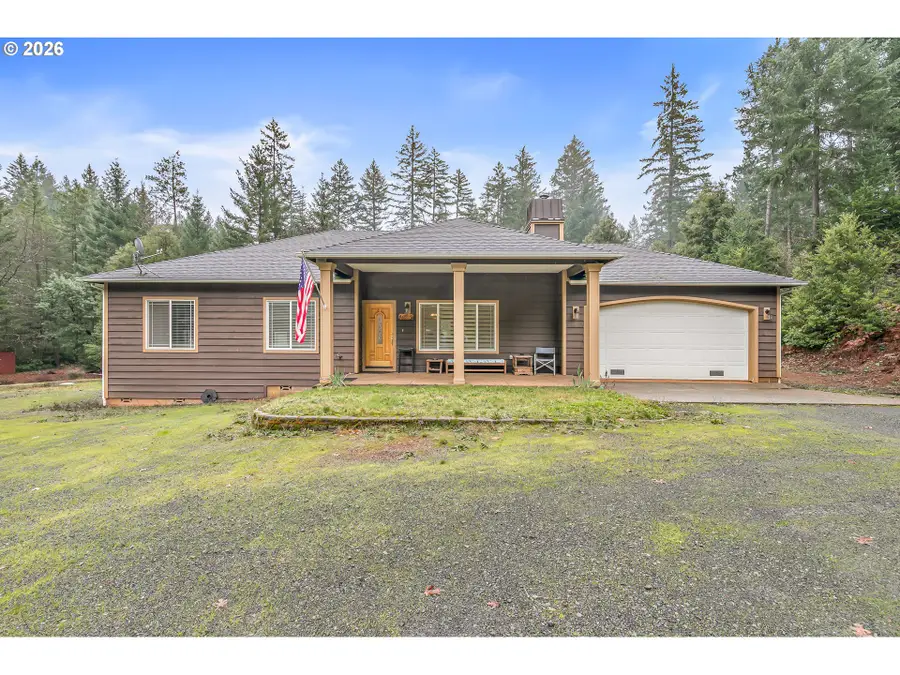 419 Idlewild Dr, Cave Junction, OR 97523 - Image #2