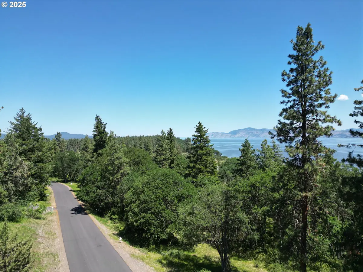 Coopers Hawk Rd, Running Y Ranch, OR 97601 - Image #1