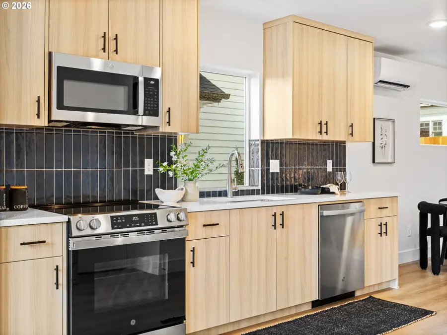 4206 NE 20th Ave #B, Portland, OR 97211 - Image #3