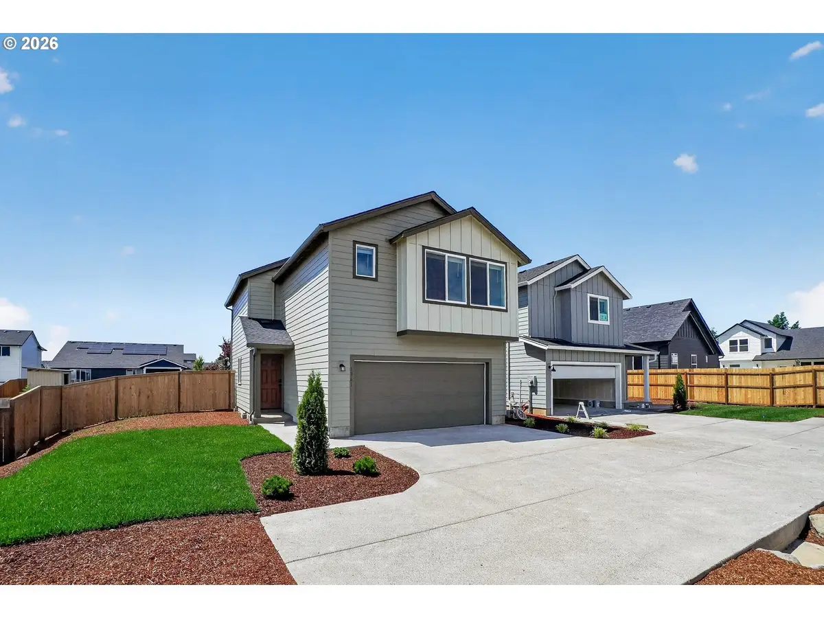 564 Upland Ave, Woodburn, OR 97071 - #1