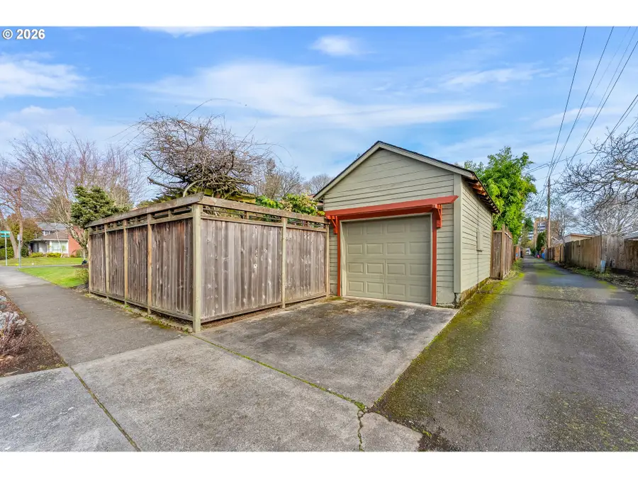 529 W 25th St, Vancouver, WA 98660 - Image #2